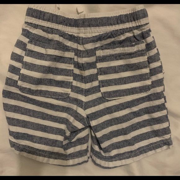 Boys size 3 Gap shorts - Picture 2 of 3